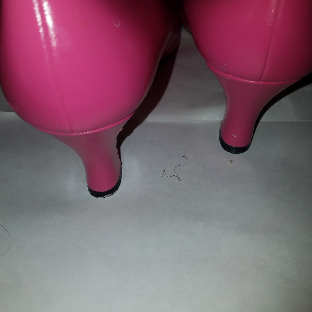 Pumps - Picture 3 of 4